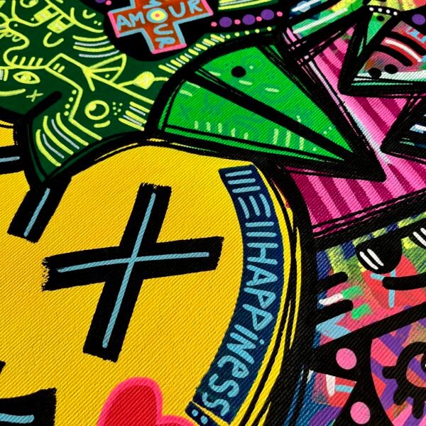 Happiness.detail-1.-Nina-Bruneau