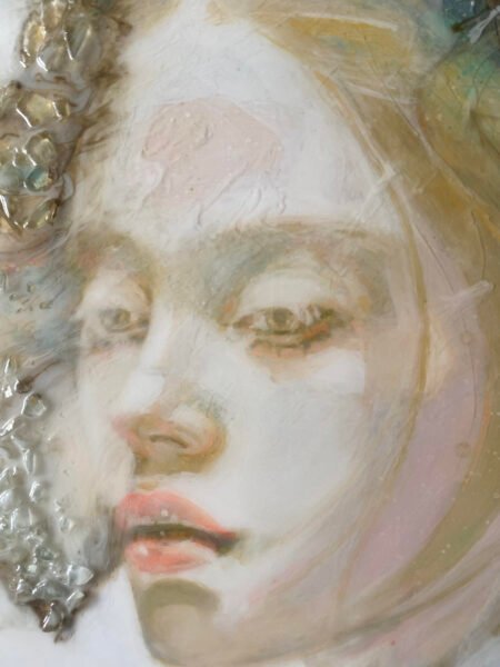 DELICADEZA.-152X-101X-1-cm.-Acrilico-tintas-al-alcohol-y-cristales-sobre-tabla.2024-4